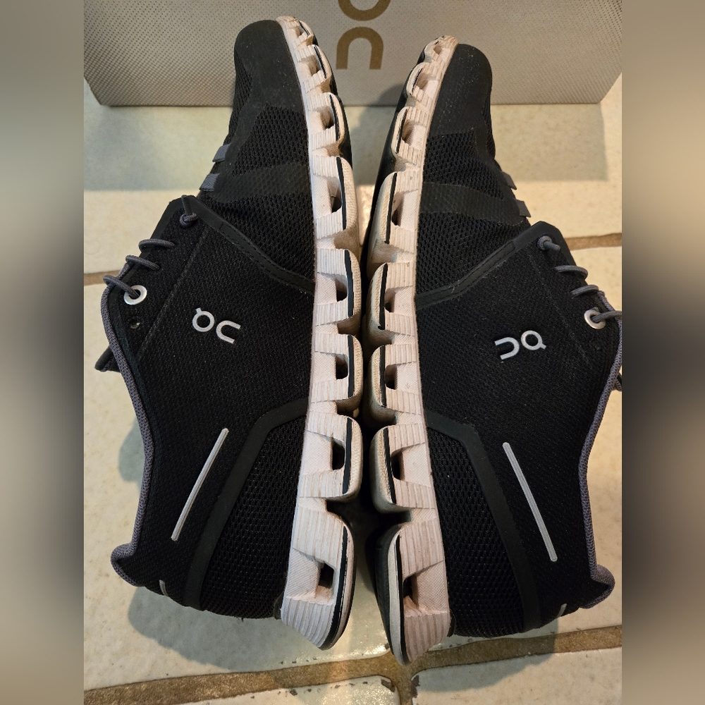 ON Cloud Women's Sneakers - Picture 2 of 8